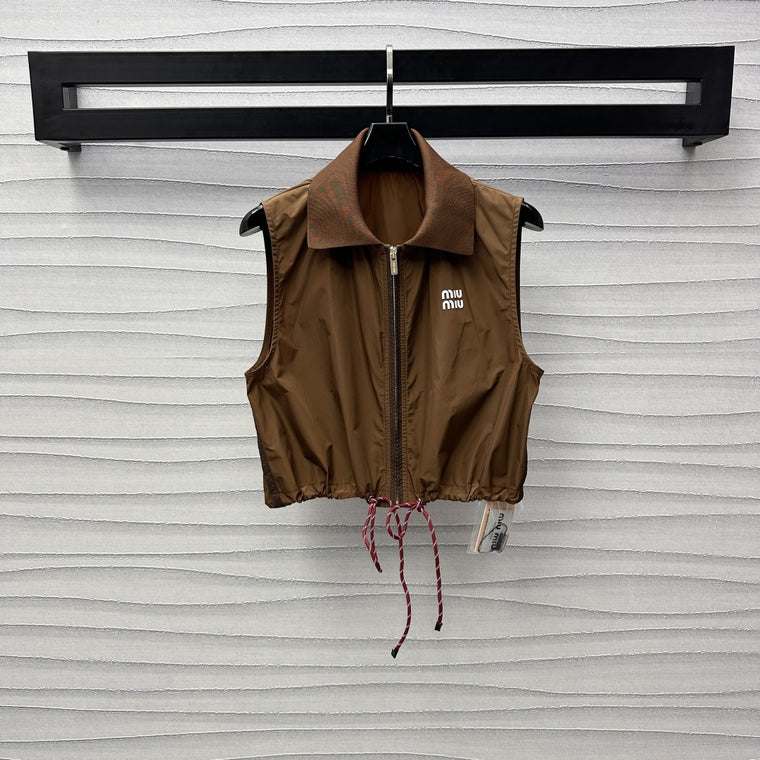 MM brown zipper top