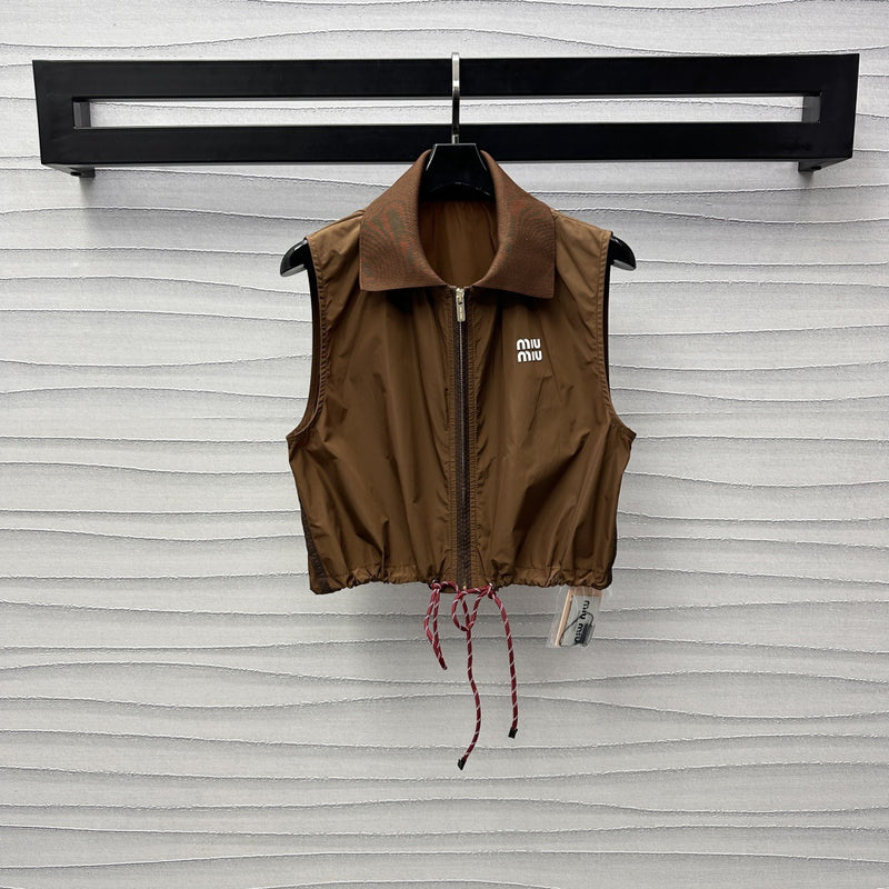 MM brown zipper top