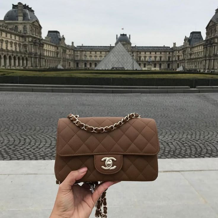 THE BAG EVERYONE NEEDS