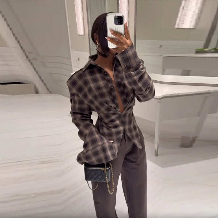 Snatched checkered blouse