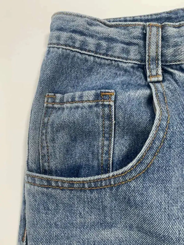 CUT OUT JEANS